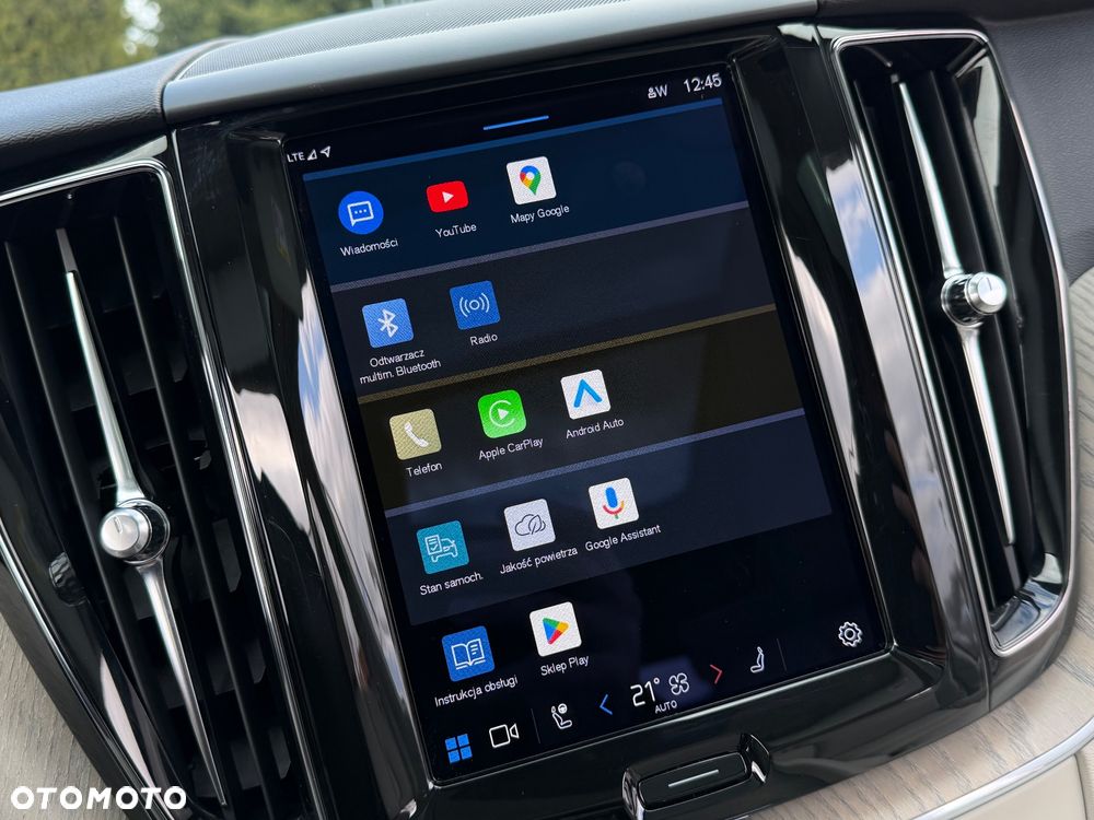 Volvo XC 60 B4 D Plus Dark - 32