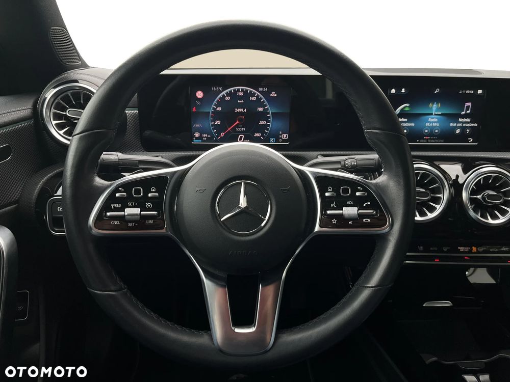 Mercedes-Benz CLA 180 7G-DCT - 15