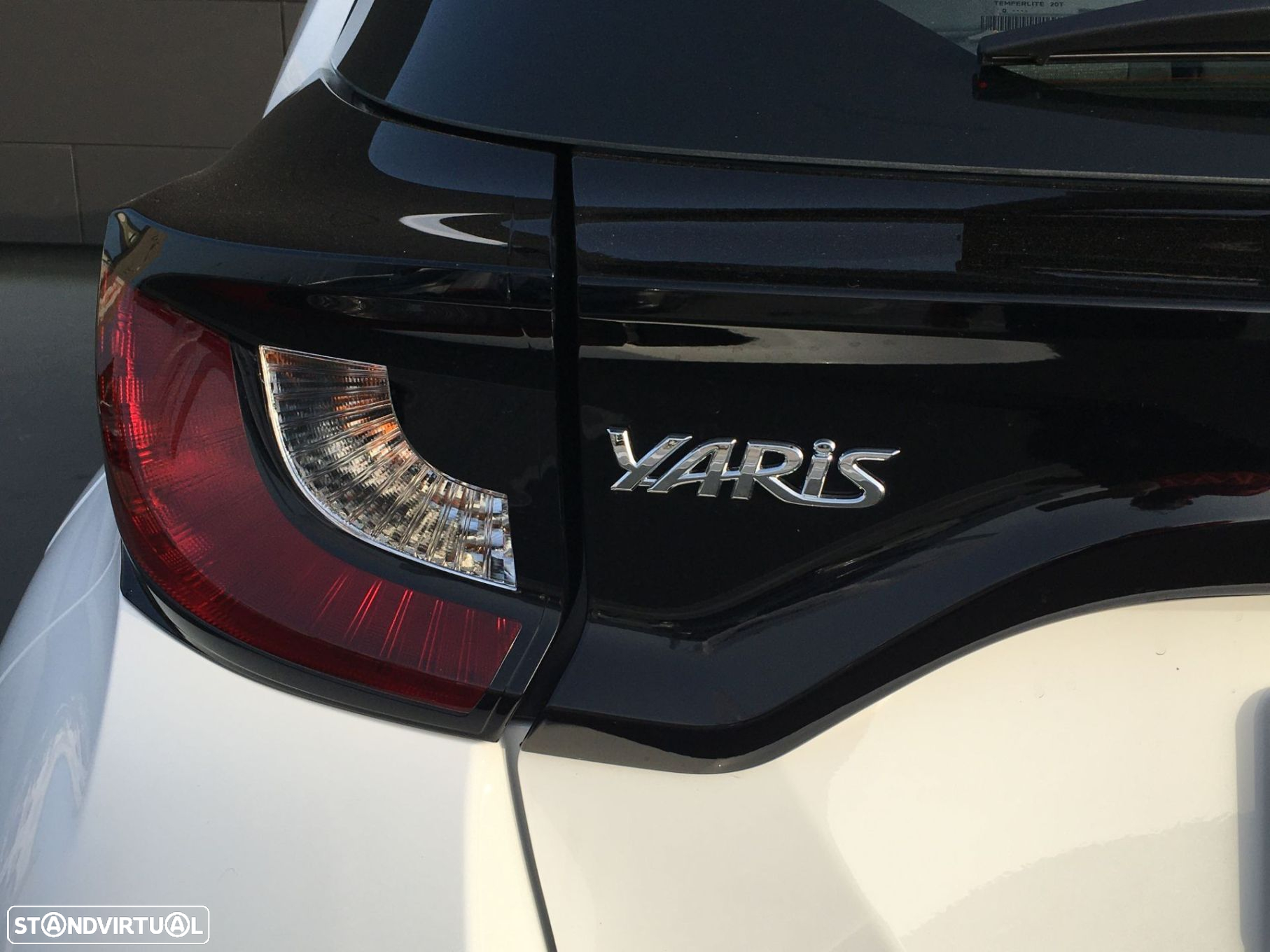 Toyota Yaris 1.5 HDF Comfort Plus - 9
