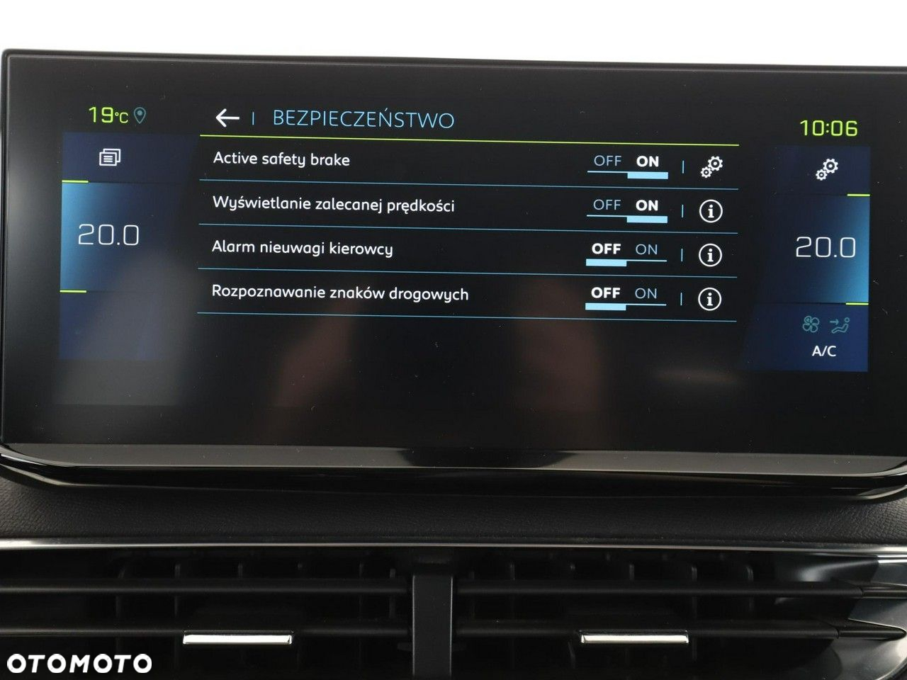 Peugeot 3008 1.6 PureTech Hybrid PHEV Allure S&S EAT8 - 21