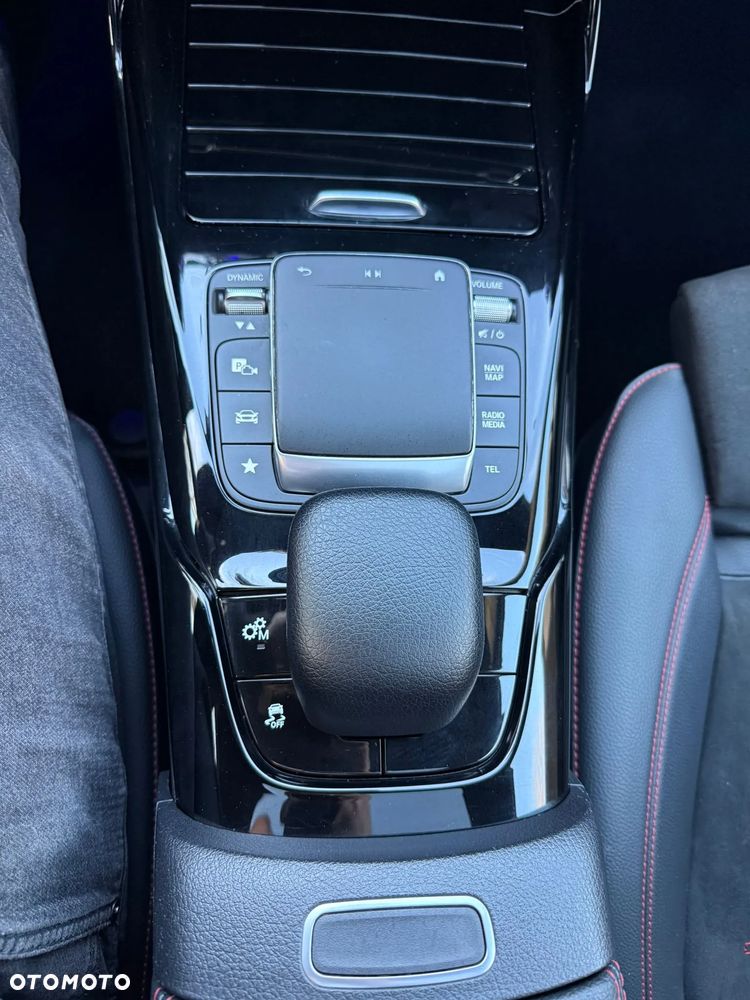 Mercedes-Benz Klasa A 35 AMG 4-Matic 7G-DCT - 18