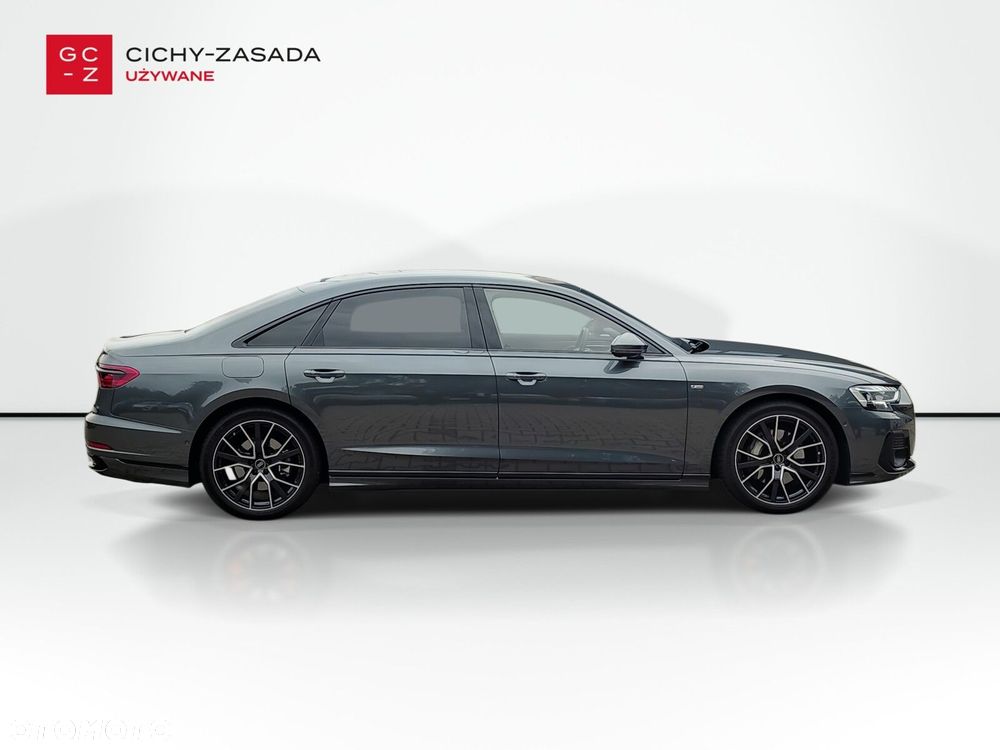 Audi A8 - 6