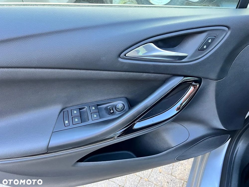 Opel Astra 1.5 D Start/Stop Sports Tourer Business Elegance - 12