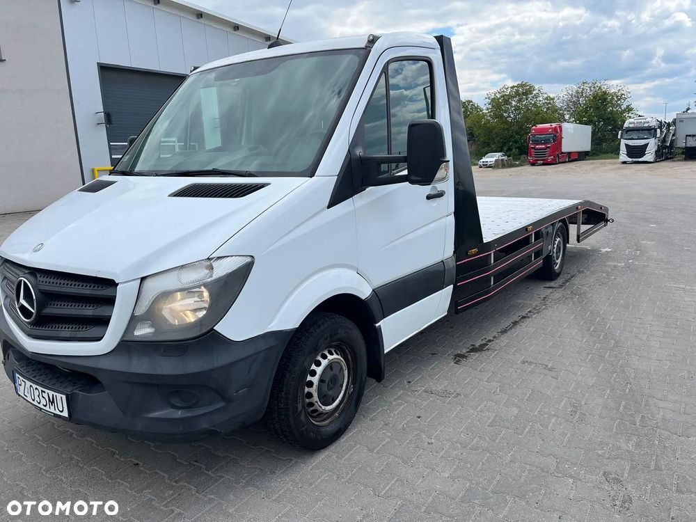 Mercedes-Benz Sprinter - 2