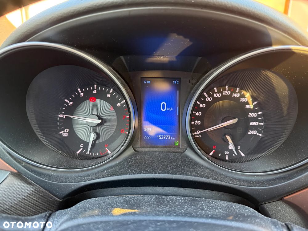 Toyota Avensis 1.8 Premium - 12