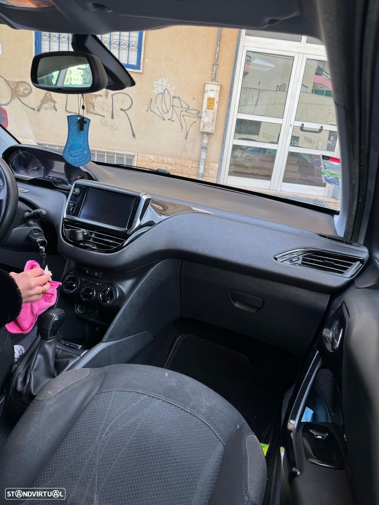 Peugeot 208 1.4 HDi - 7