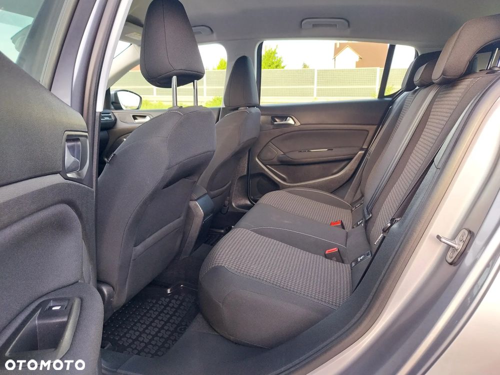 Peugeot 308 1.2 PureTech GPF Active Pack Business S&S EAT8 - 26