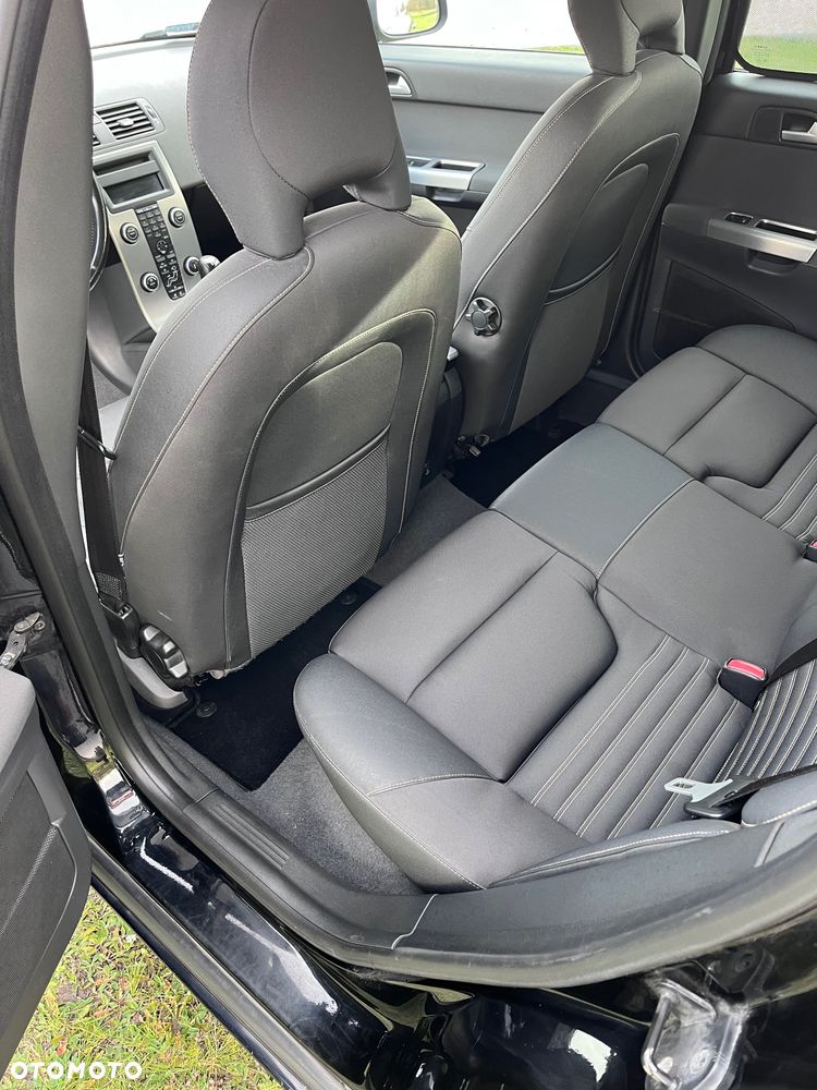 Volvo V50 - 8