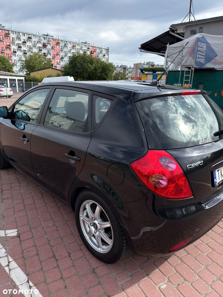 Kia Ceed - 5