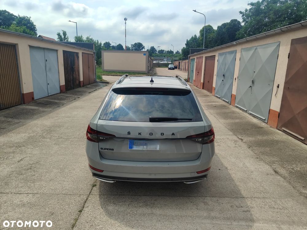 Skoda Superb 2.0 TDI SCR Sportline DSG - 5