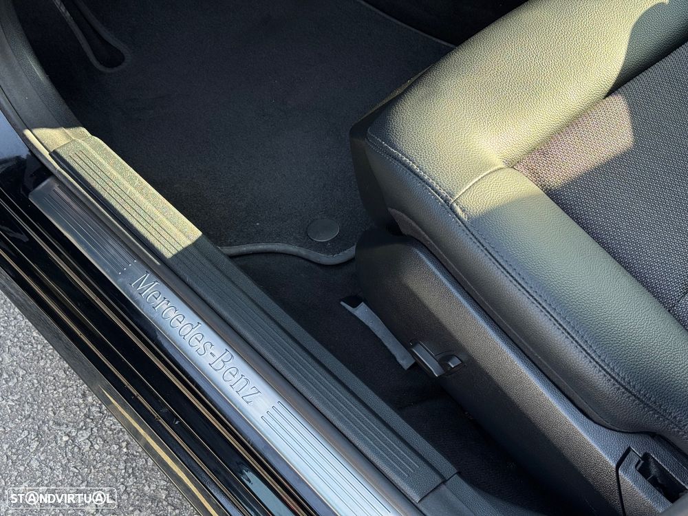 Mercedes-Benz E 250 CDI Avantgarde BlueEfficiency Auto. - 11