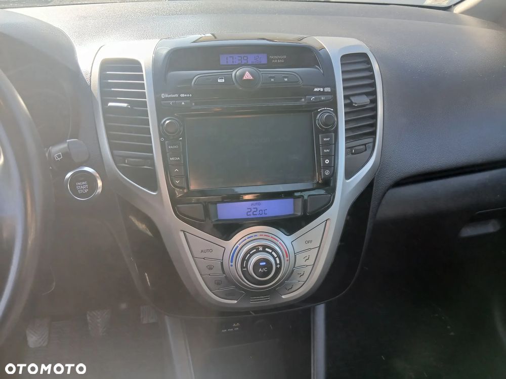 Hyundai ix20 1.6 CRDi blue YES Gold - 12