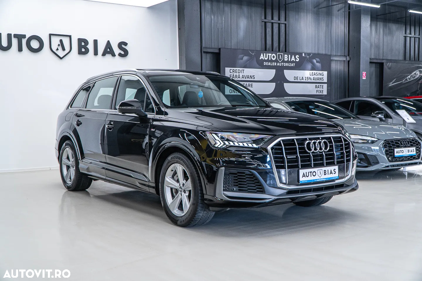 Audi Q7 55 TFSI e quattro Tiptronic PHEV S Line - 3