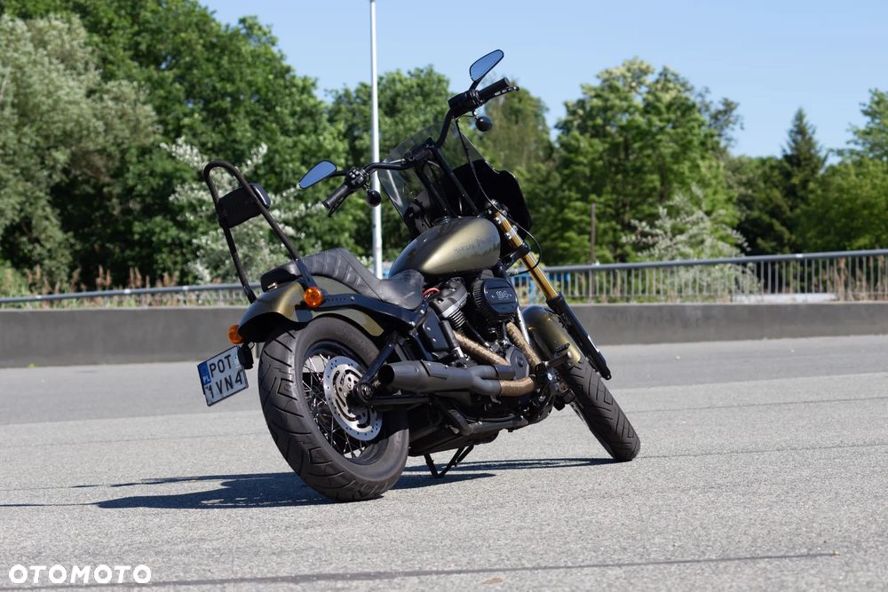 Harley-Davidson Softail Street Bob - 12
