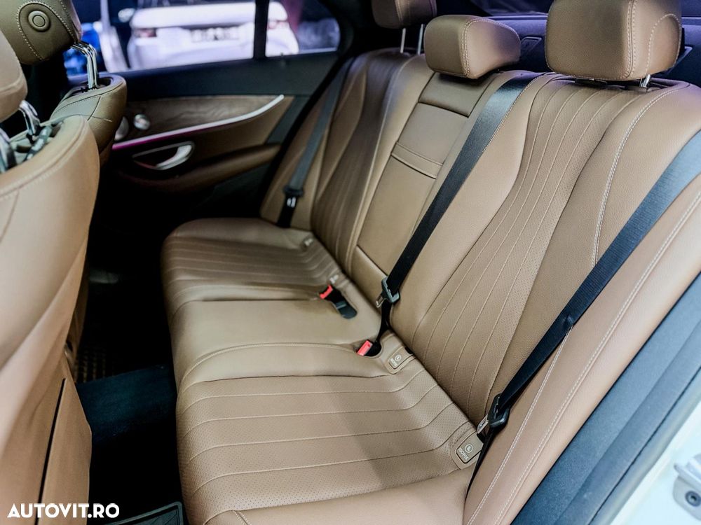 Mercedes-Benz E 300 9G-TRONIC AMG Line - 23