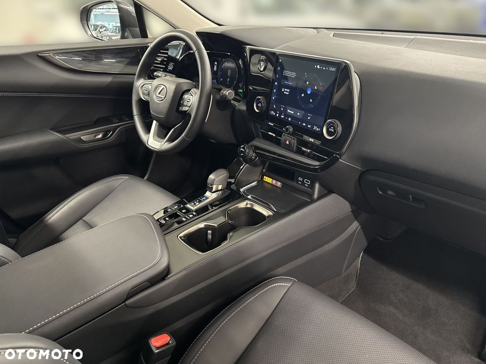 Lexus NX - 25