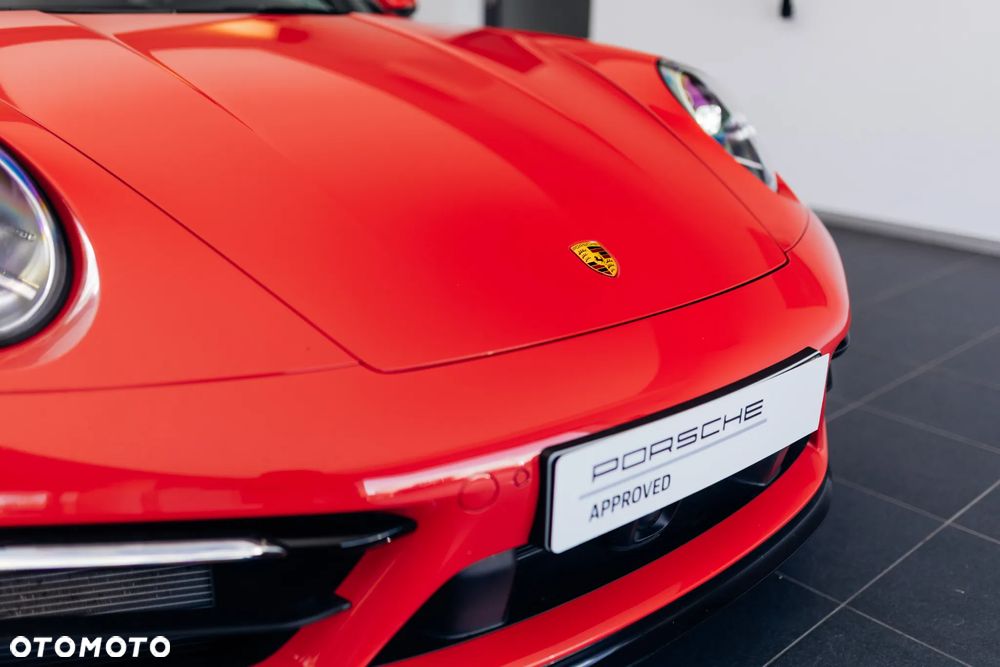 Porsche 911 Carrera 4S - 37