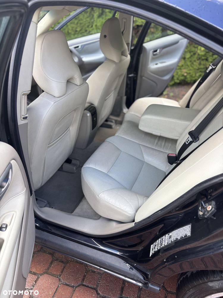 Volvo S60 - 1