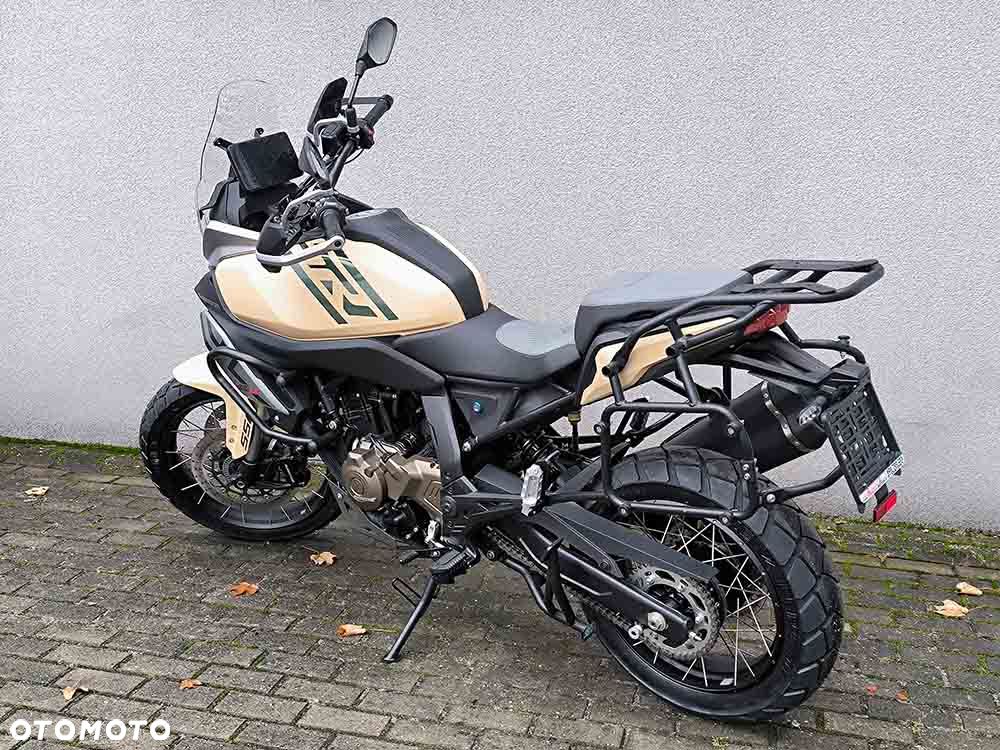 QJMOTOR SRT 600SX - 6