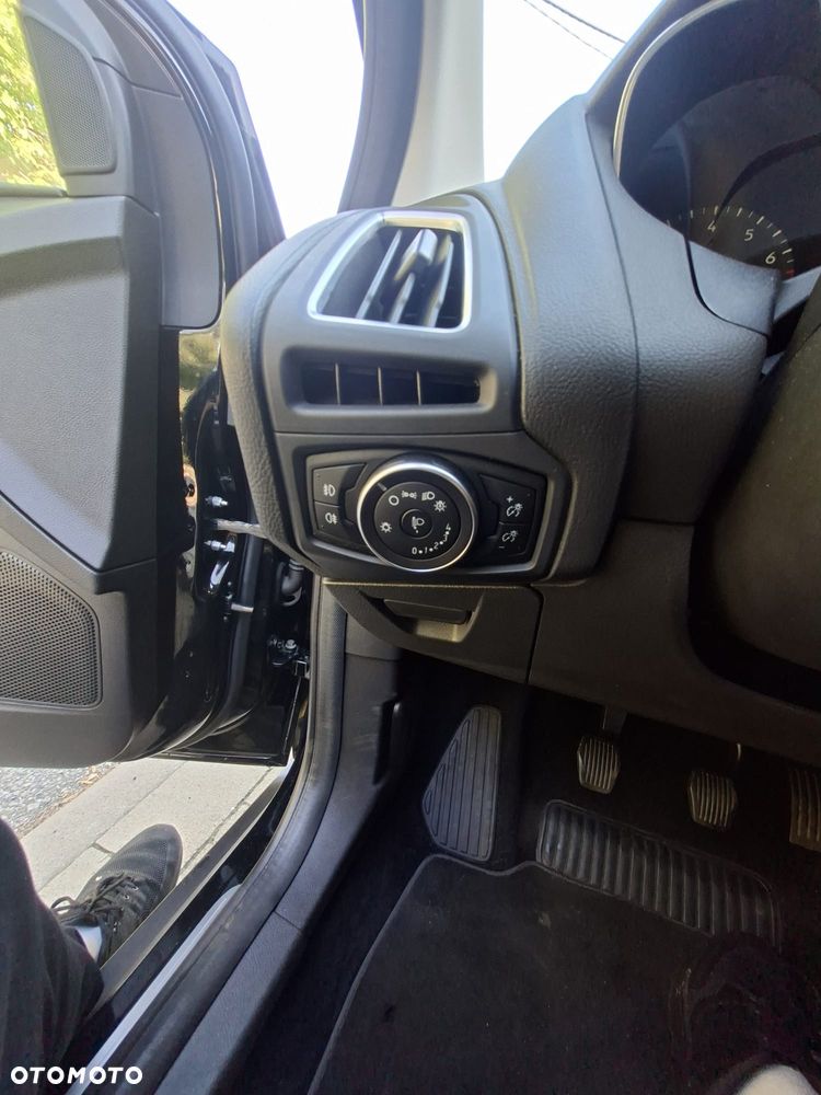 Ford Focus 1.0 EcoBoost Titanium - 15