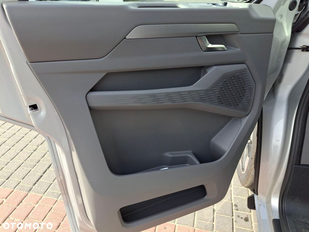 Volkswagen Caravelle - 15