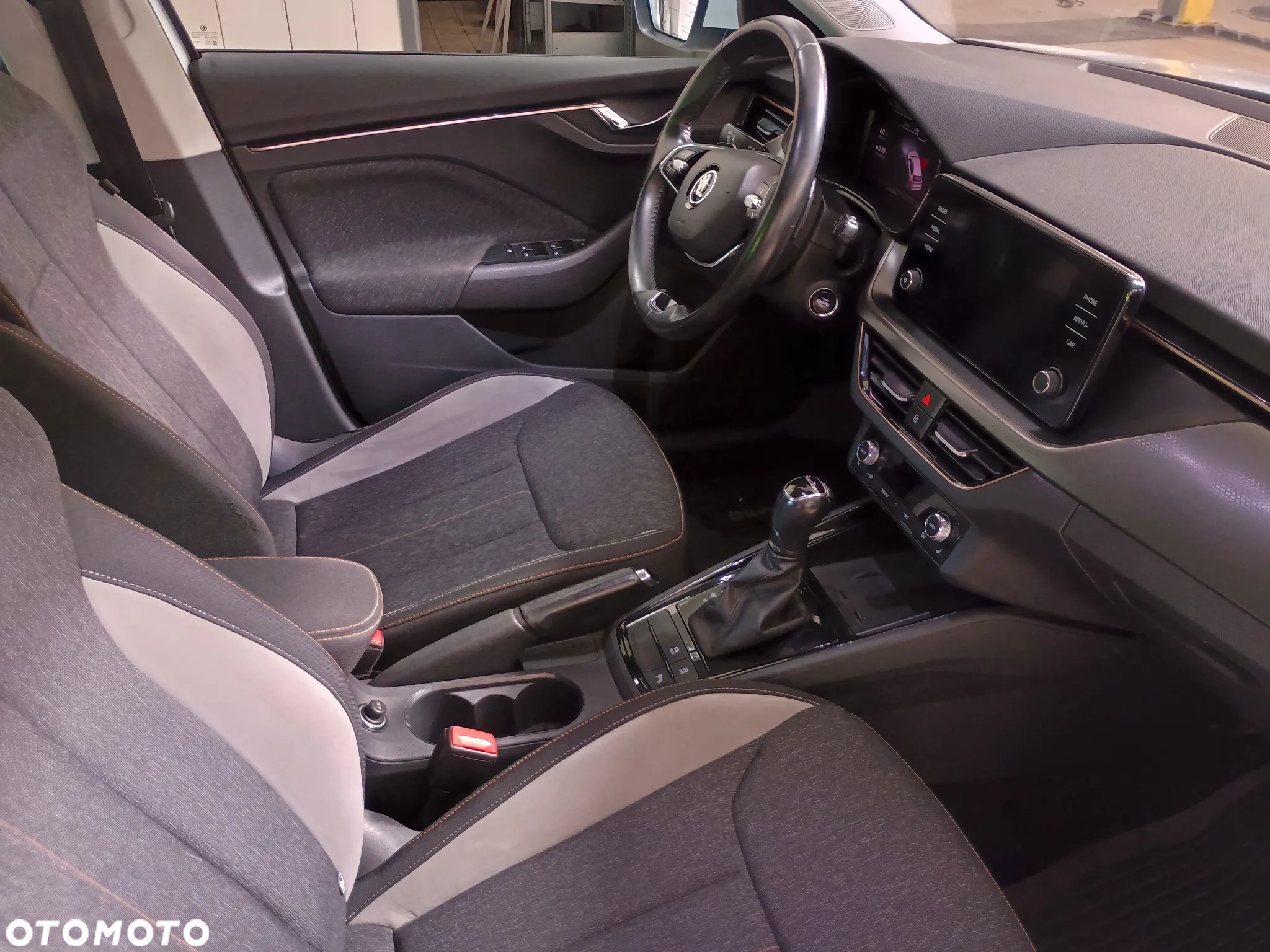 Skoda Kamiq 1.0 TSI Style DSG - 18