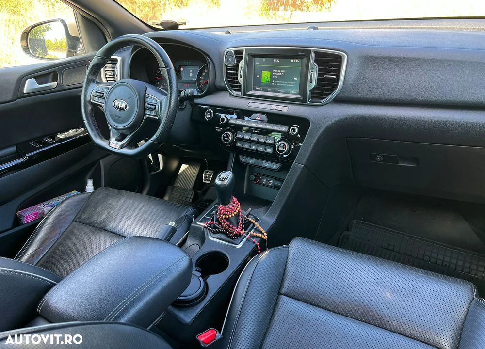 Kia Sportage 1.6 T-GDI 6MT 4x2 GT Line - 11