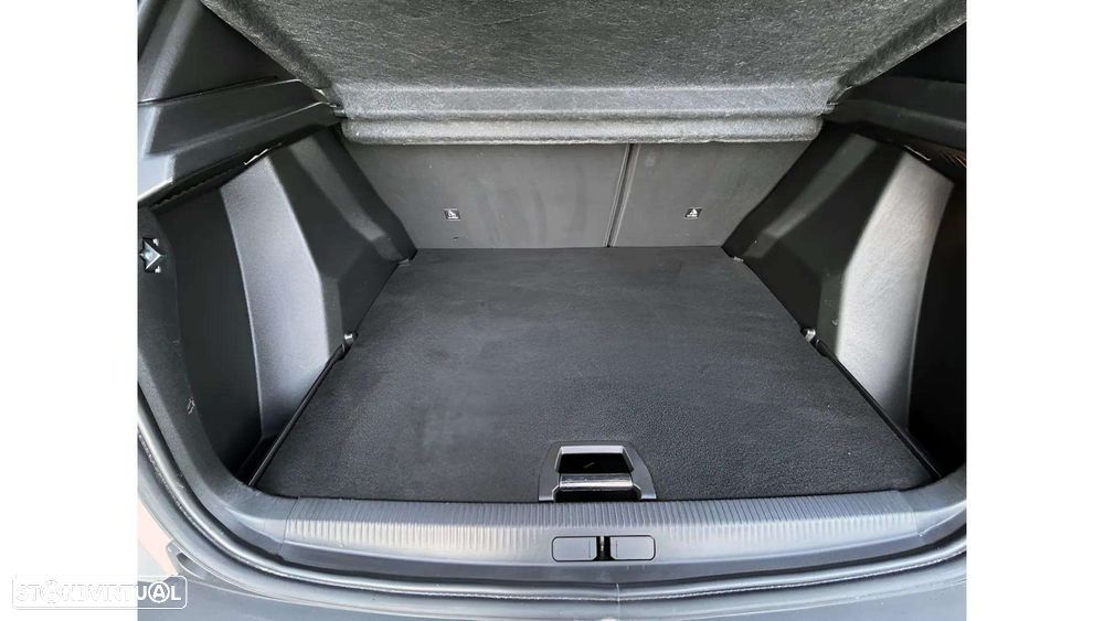 Peugeot e-2008 50 kWh Allure Pack - 26