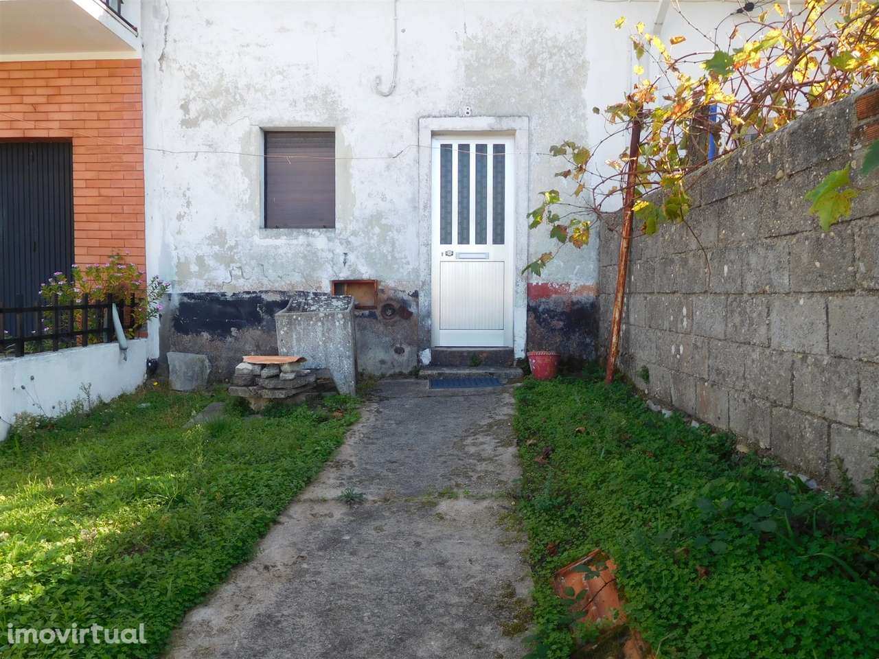 Moradia T3 / Reconstruir / Com Projeto Aprovado / Marrazes / Leiria - Grande imagem: 3/8