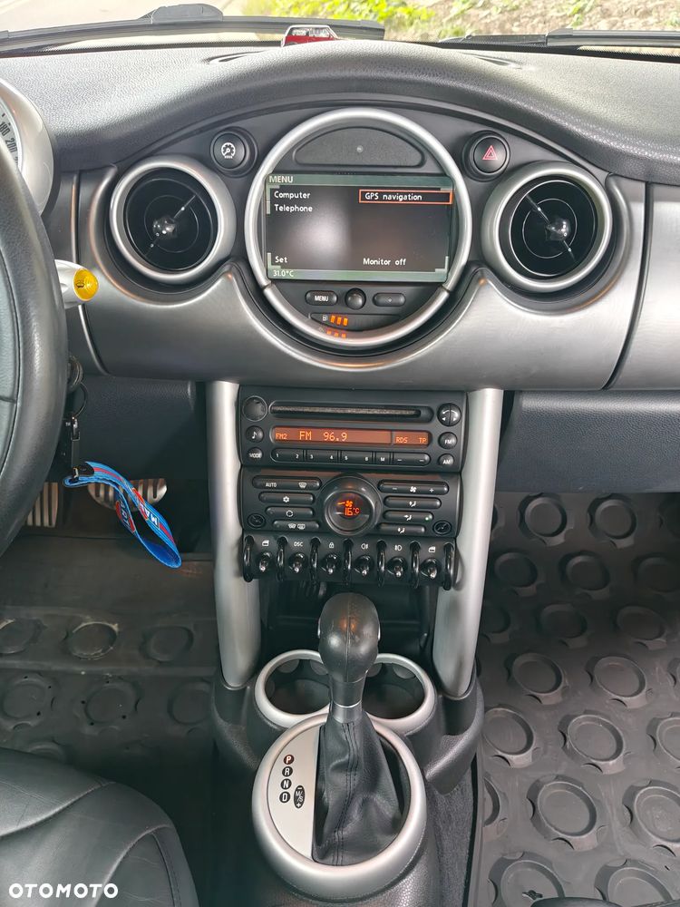 MINI Cooper S Sidewalk - 12