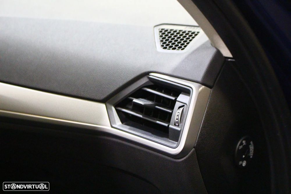 BMW 320 e Line Sport Auto - 17