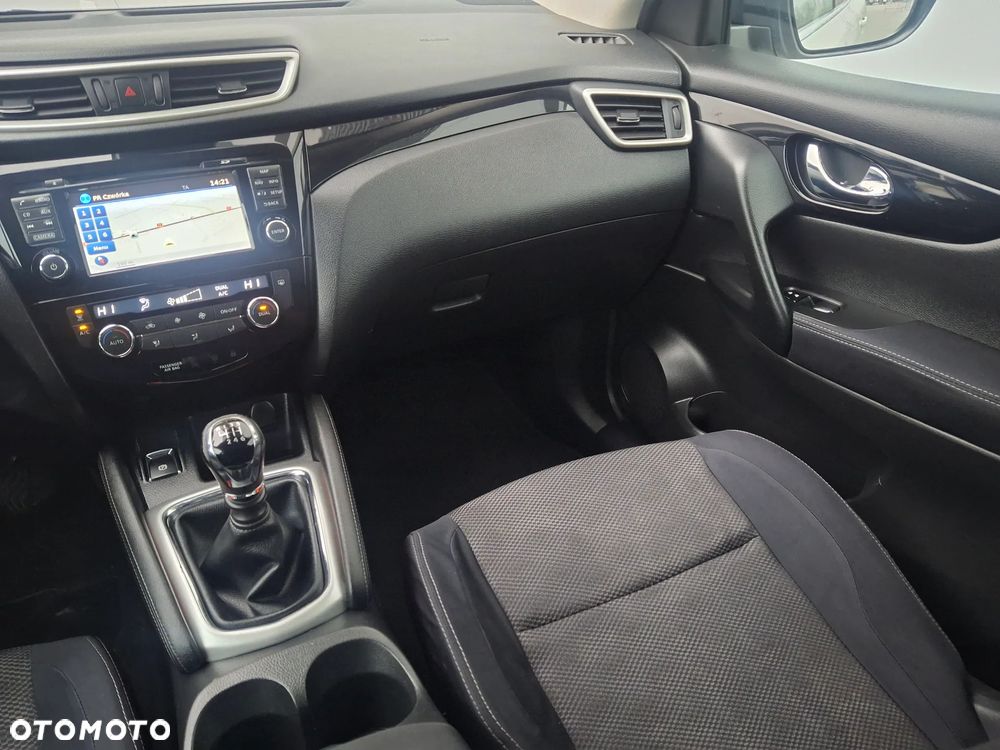 Nissan Qashqai 1.6 dCi 4 x 4 DPF Start/Stop tekna - 33