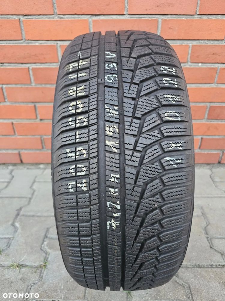 (O122) 205/50R17 93V 7,2mm 15r / Hankook Winter icept evo2