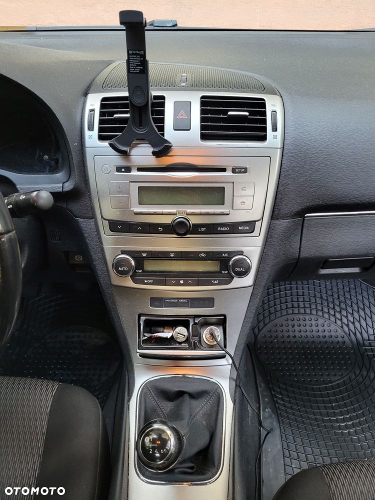 Toyota Avensis 2.0 D-4D Premium - 16