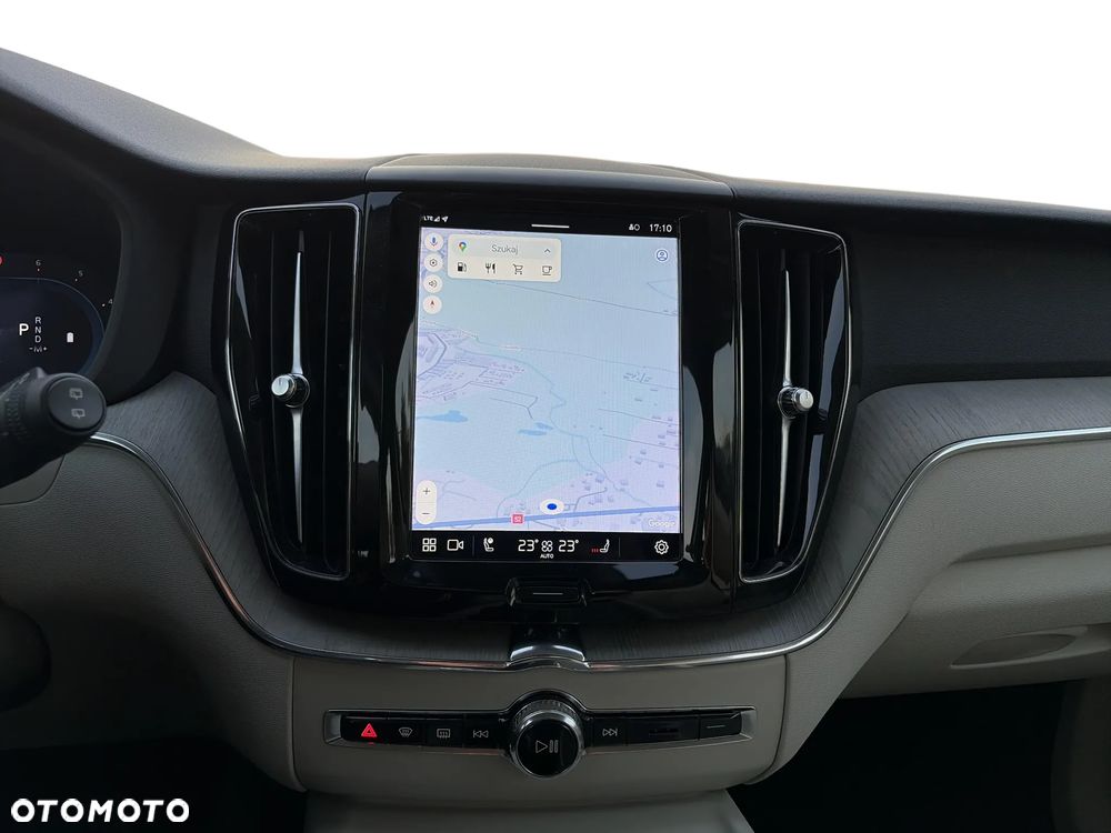 Volvo XC 60 B4 D Plus Bright - 27