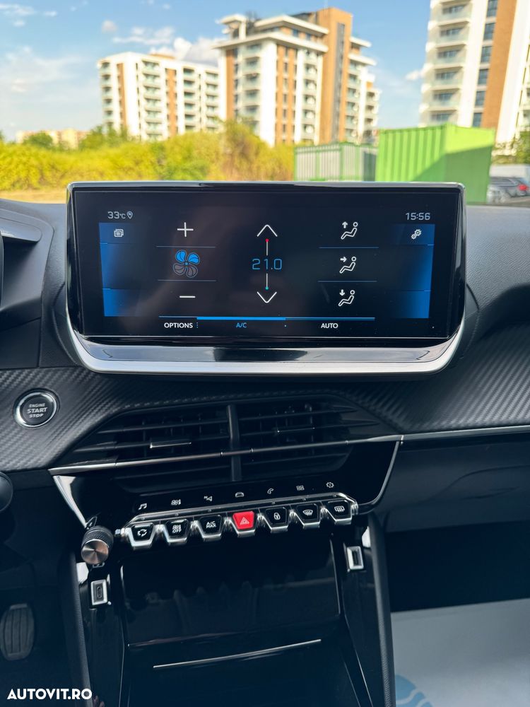 Peugeot 2008 PureTech 130 GT Pack - 31