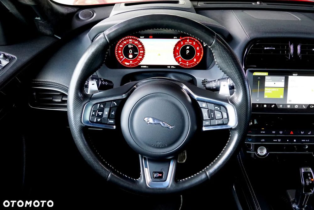 Jaguar F-Pace 5.0 V8 S/C AWD SVR - 29