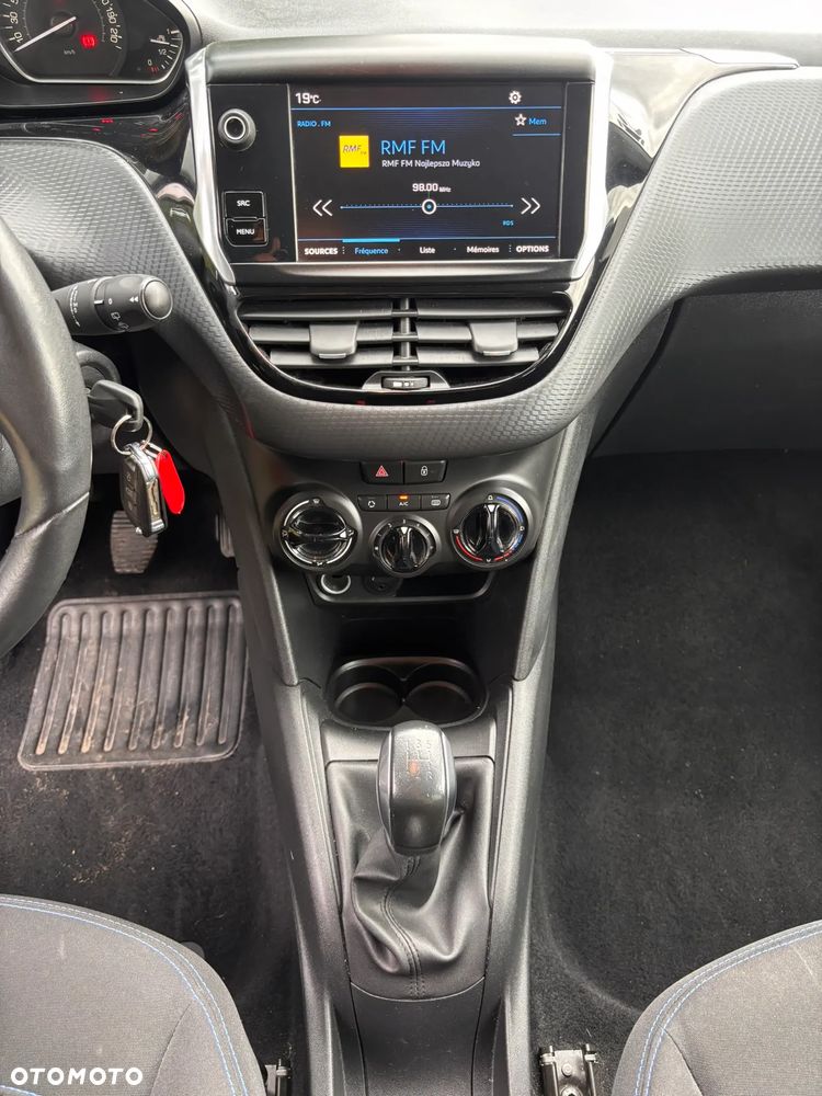 Peugeot 208 PureTech 82 Start & Stop Style - 28