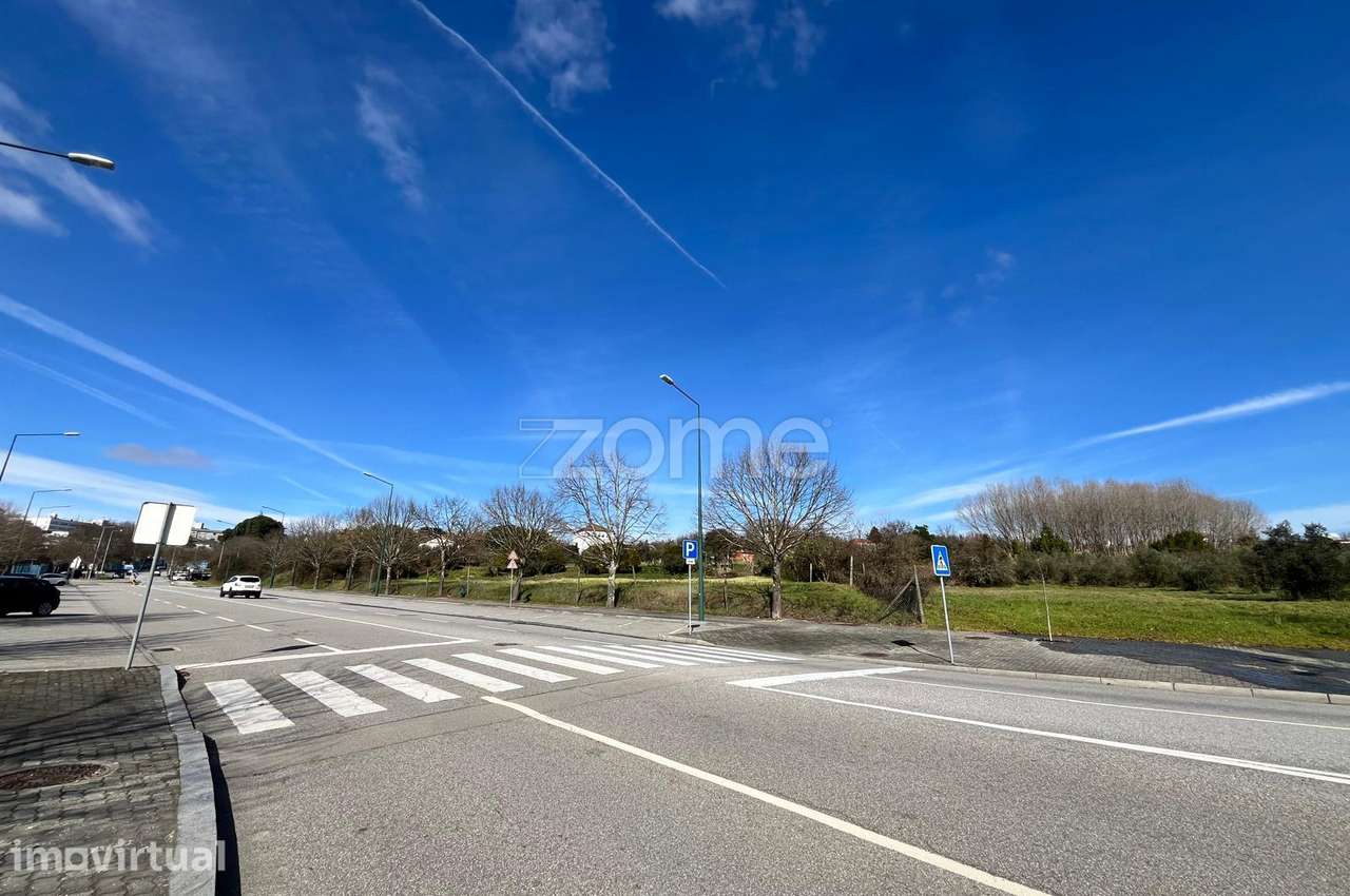 Terreno Urbanizável Premium - Região Central de Viseu - 14.300 m2 - Grande imagem: 3/15
