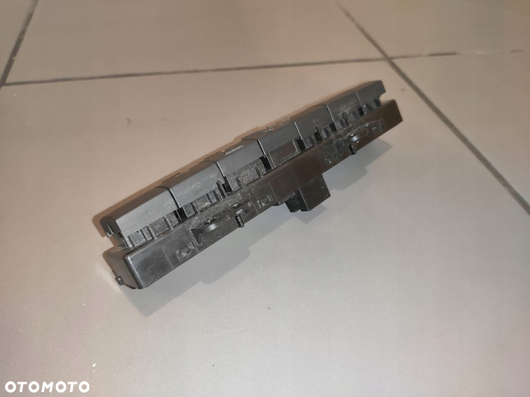 JEEP CHEROKEE LIBERTY KK PRZYCISK ŚWIATEŁ AWARYJNYCH PANEL PRZYCISKÓW - 3