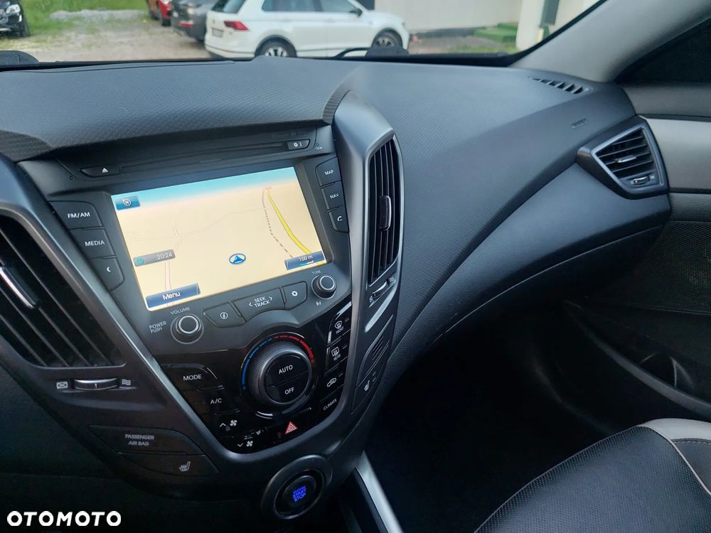 Hyundai Veloster 1.6 Turbo Premium - 21