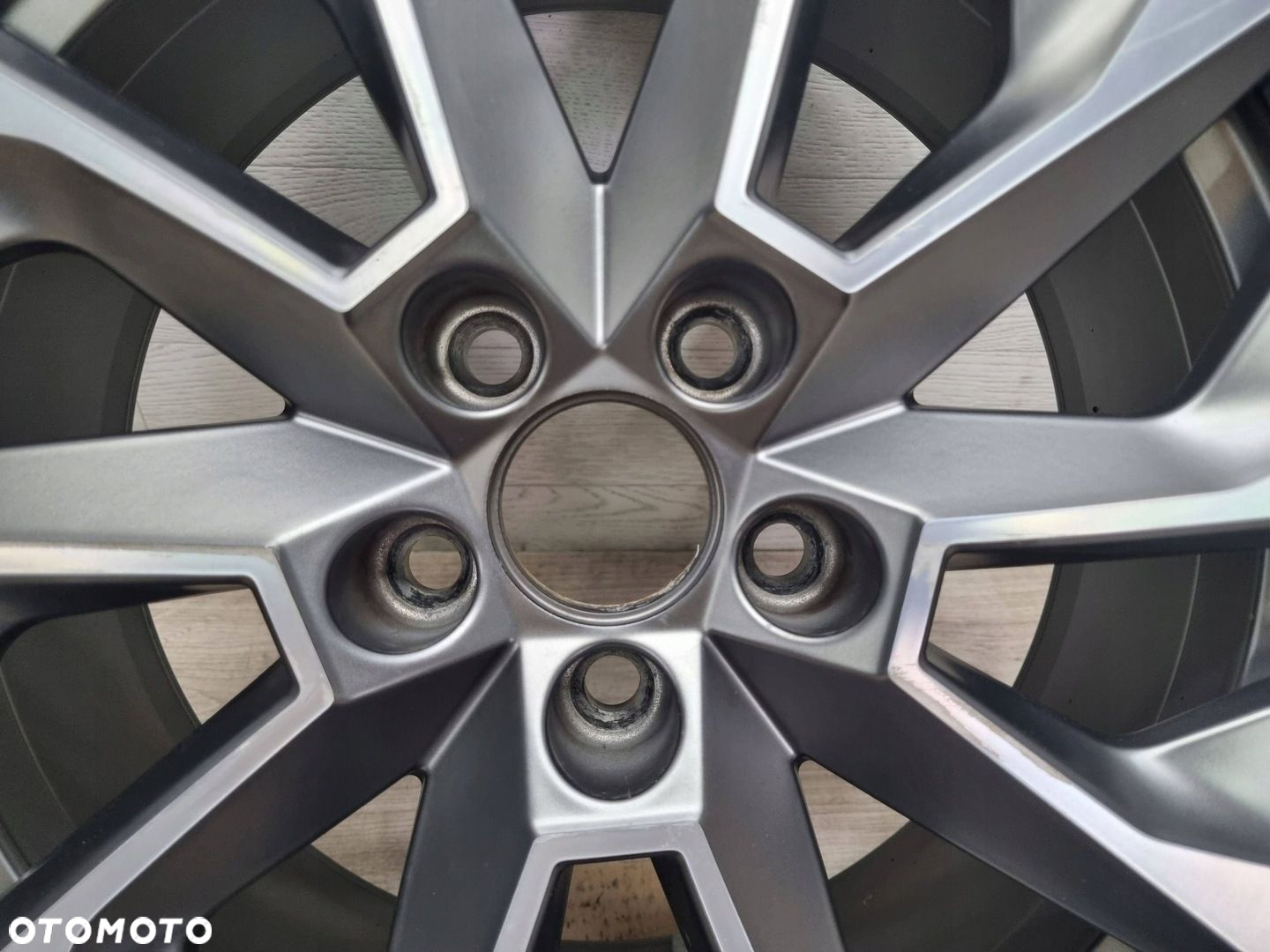 Skoda Fabia Mk3 NJ 2021 Wszystkie Felgi aluminiowe R16 - 2