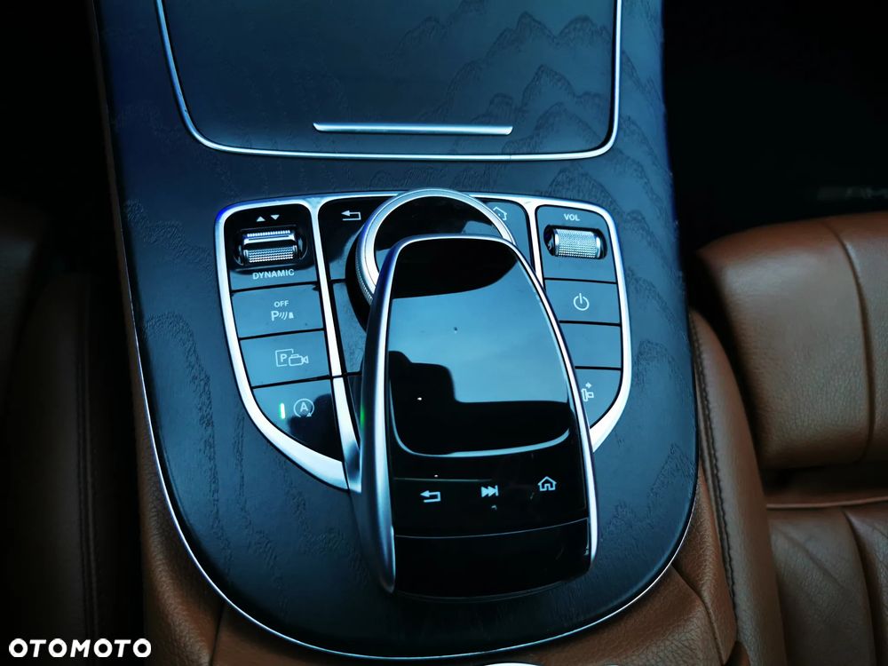 Mercedes-Benz Klasa E 300 9G-TRONIC Avantgarde - 16