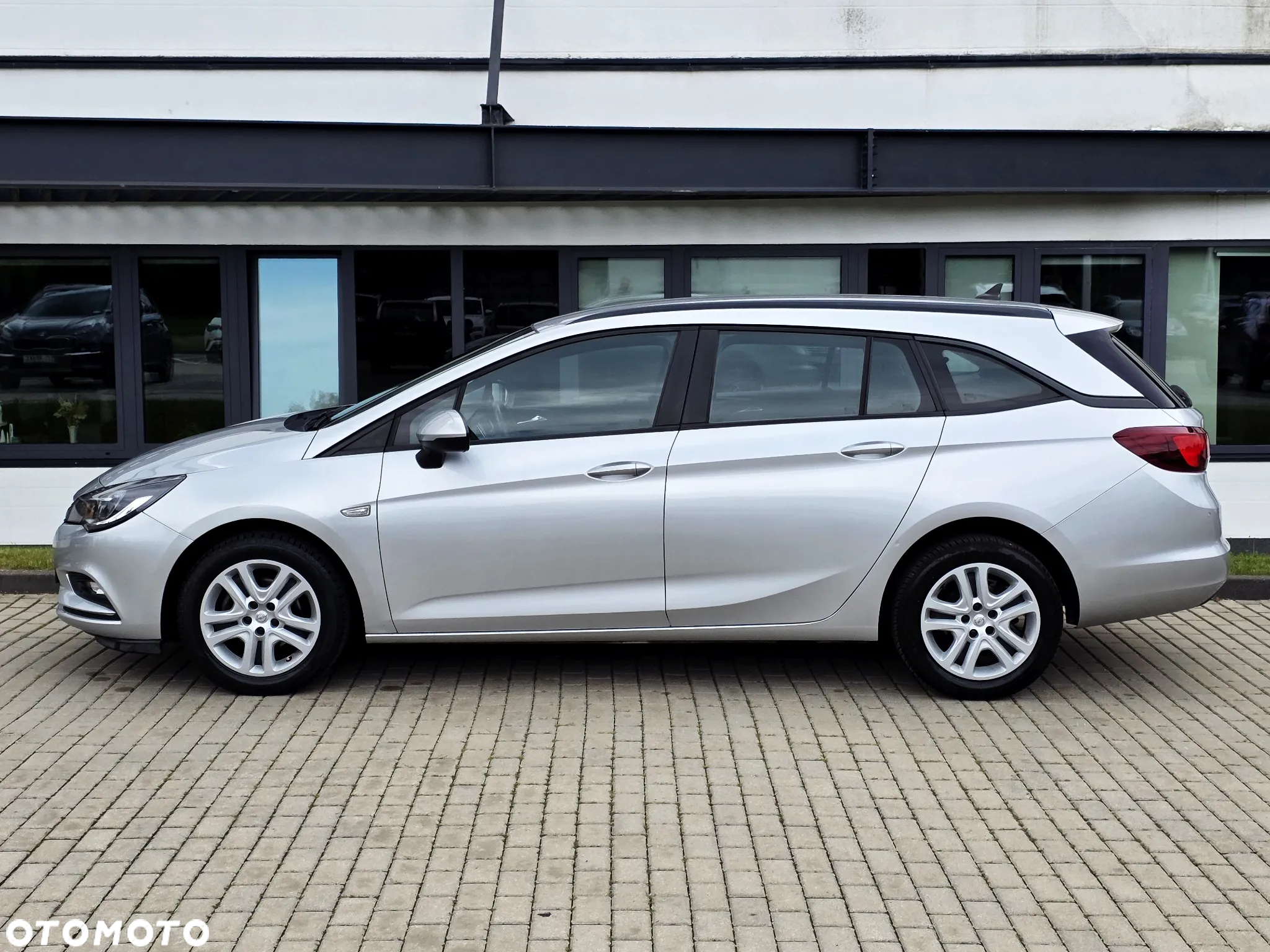 Opel Astra 1.6 CDTI DPF ecoFLEX Sports TourerStart/Stop Exklusiv - 2