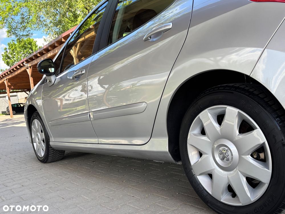 Peugeot 308 - 13