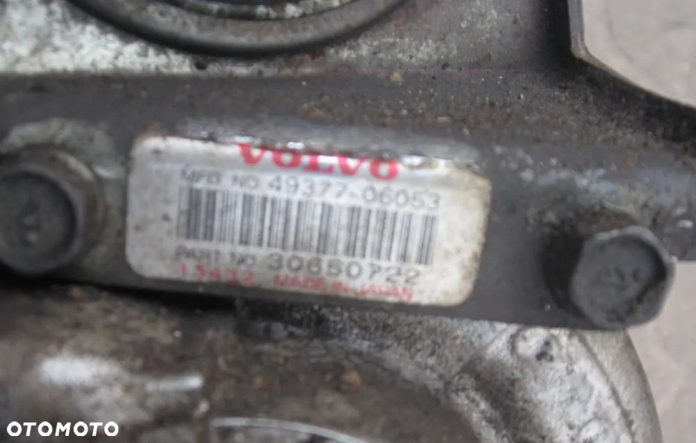 turbo sprężarka turbina kolektor wydechowy VOLVO V40 S40 2.0T - 5