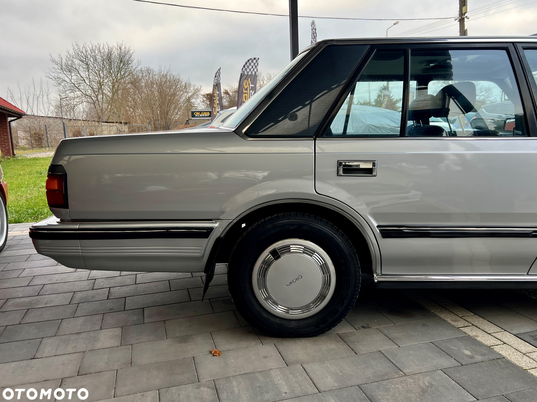 Toyota Crown - 22