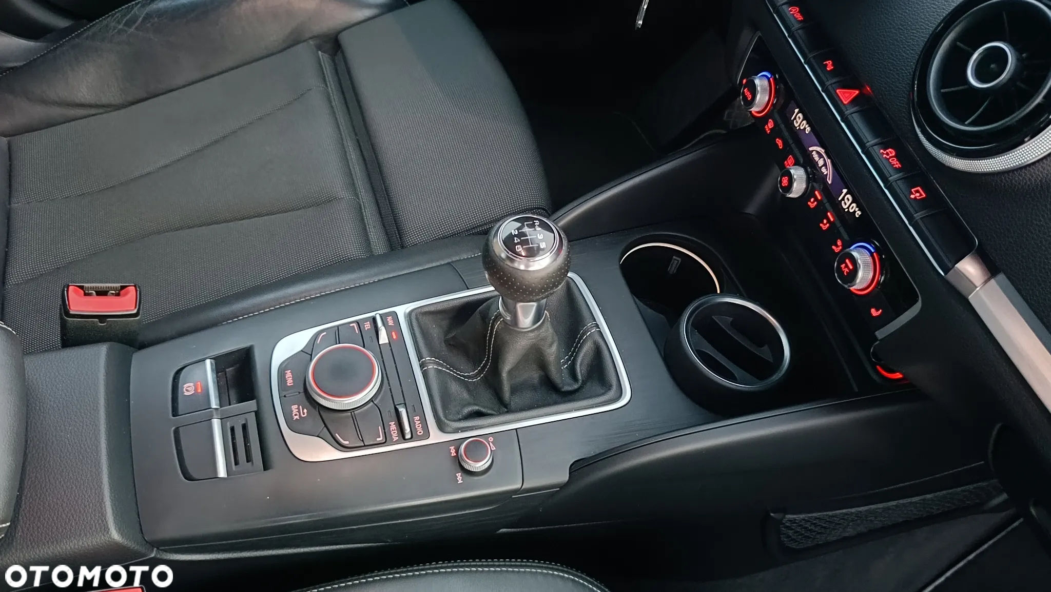 Audi A3 2.0 TDI Sportback (clean diesel) quattro S line Sportpaket - 31
