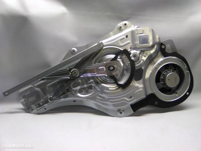 Estrutura De Elevador Frente Direito Elétrico  Kia Sportage Iii - 2