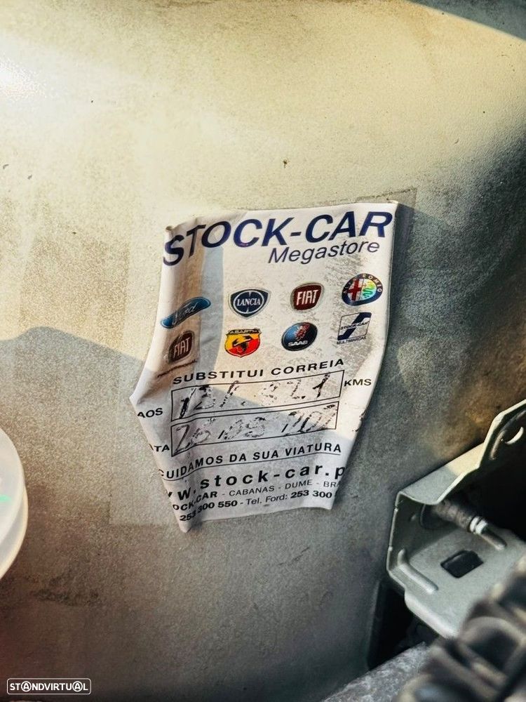 Ford Focus 1.0 EcoBoost S&S Champions Edition - 18